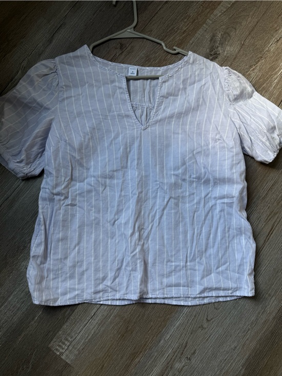 Old Navy Tops - Old Navy Nautical Light Blue & White Striped V Neck Top Puffy Sleeve Size M